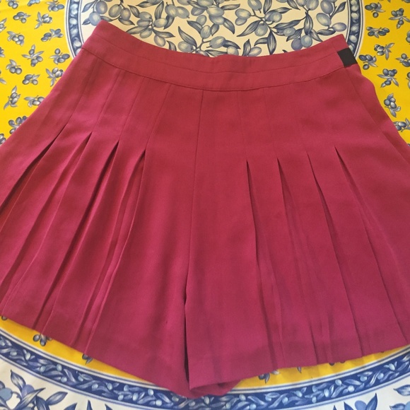 Raspberry Tap Shorts - Picture 7 of 8